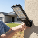 Projetor Solar com Sensor Automático [COMPRE 1 LEVE 2]